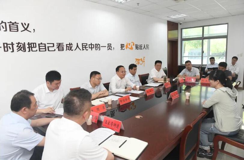 市长顾坤接待信访群众
